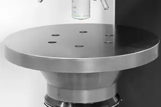 大尺寸载物平台和V型槽载物台 宏观硬度计 QNESS 200 CS - 大尺寸载物平台和V型槽载物台